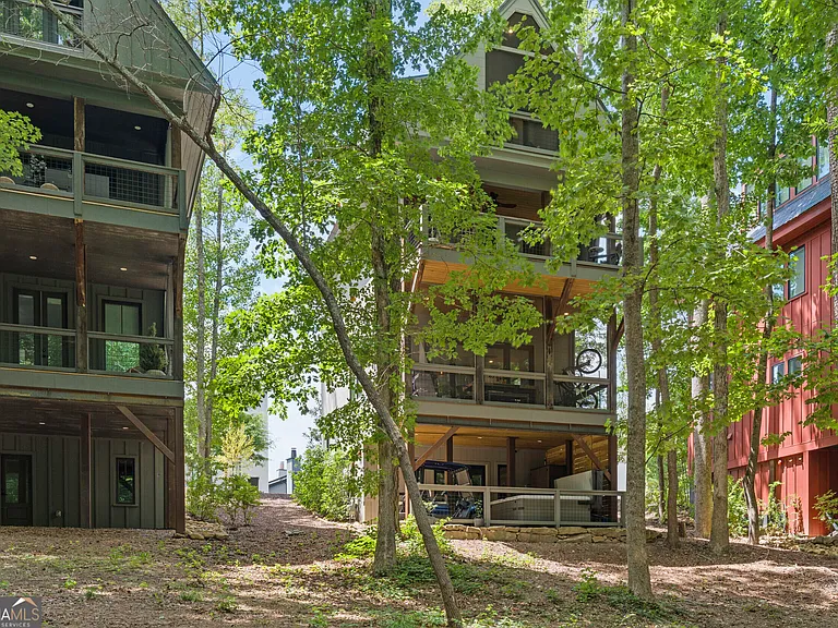 110 Arcadia Ave — Photo 48