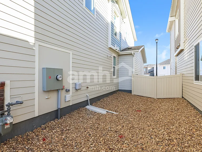 10171 Peoria Pkwy — Photo 15