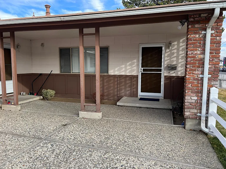 880 Tyler Way — Photo 15