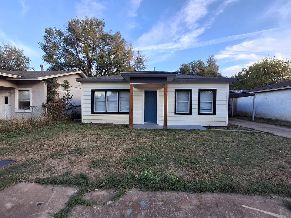 1317 NW Lincoln Ave