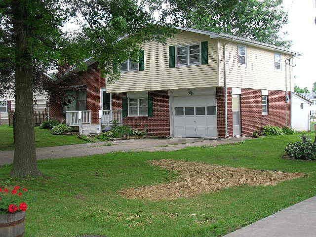 1st image of 810 Meadow Ln