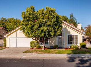 990 N Bush Ave, Clovis, CA 93611