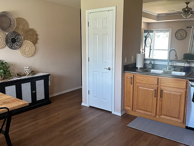 4814 NE Wisconsin St — Photo 5