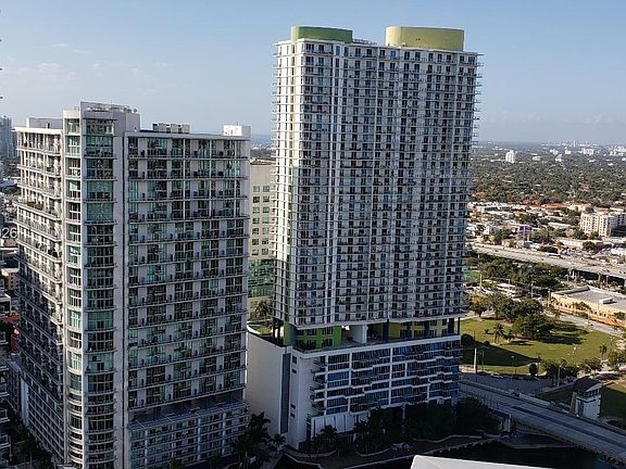 4th image of 90 SW 3rd St APT 3710