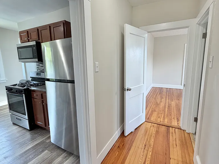 213 Winthrop St #3 — Photo 2