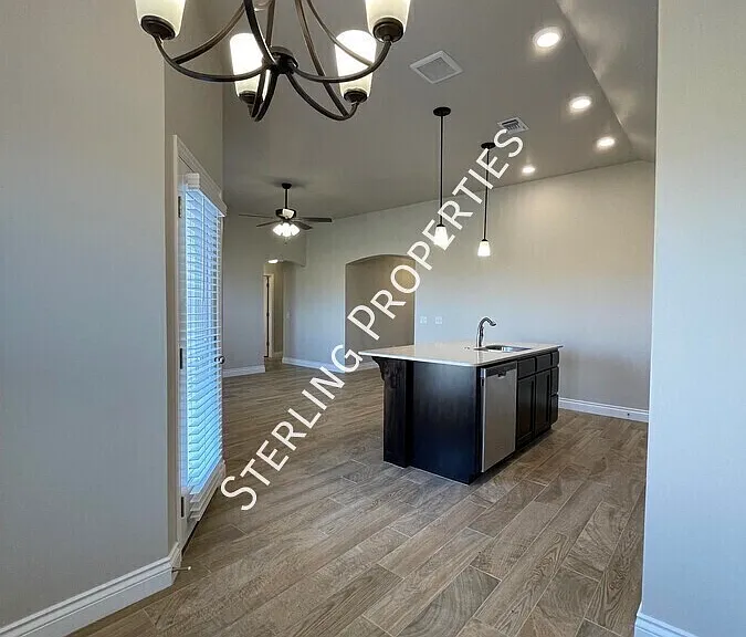 15516 Potomac Dr — Photo 10