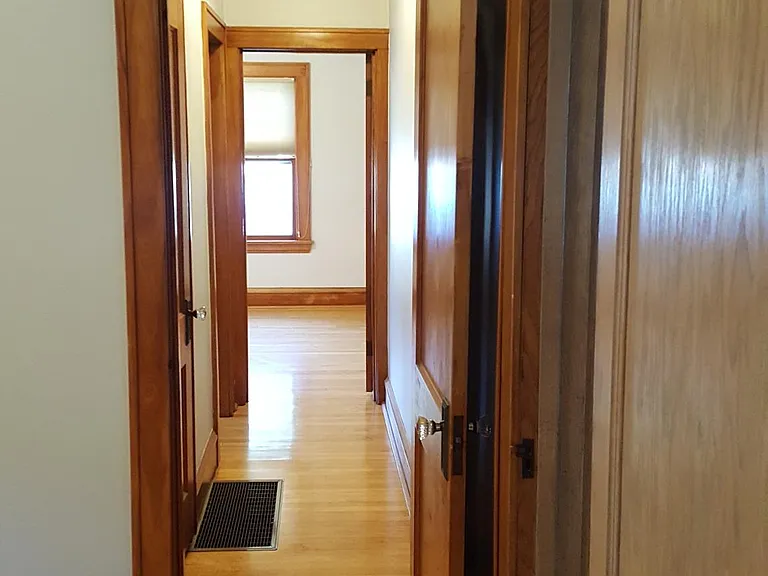 4409 Nokomis Ave — Photo 7