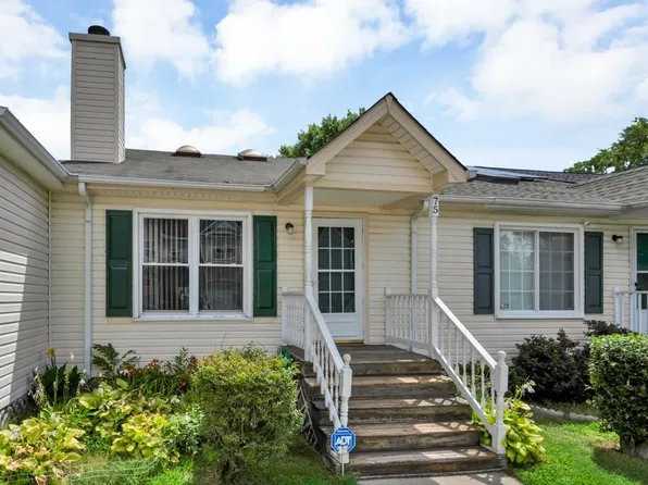 75 Cooper Dr, Portsmouth, VA 23702
