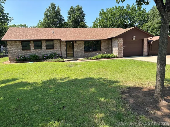 1339 E 9th St, Cushing, OK 74023