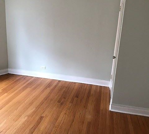 5th image of 7150 S East End Ave APT 3E