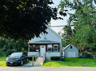 24 Knapp Ter, Albany, NY 12205