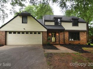 3720 6th St NE, Hickory, NC 28601
