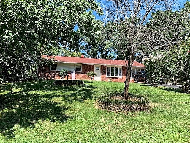 1st image of 5012 Treetop Ln