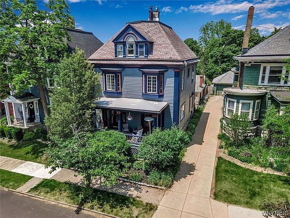 2nd image of 12 Crescent Ave