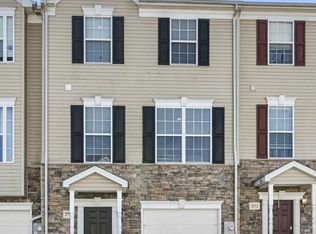 3711 Armory Ln #3711, York, PA 17408