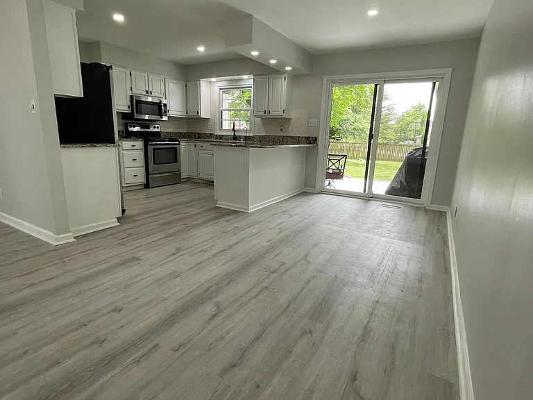 4719 Brookshire Pkwy — Photo 18