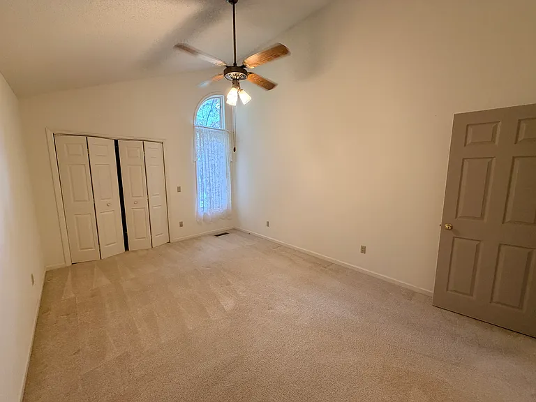 106 Fairhaven Dr — Photo 13