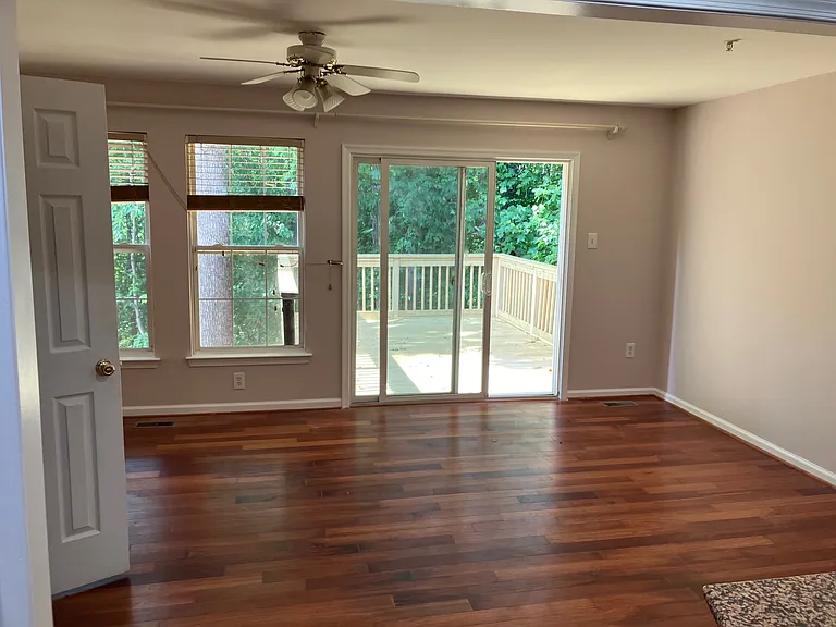 13722 Palmetto Cir — Photo 22