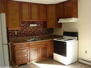 3rd image of 400 Laveta Dr