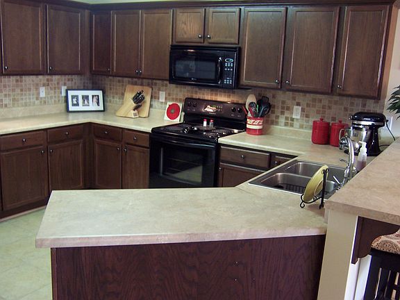 Tile backsplash and tile floor!