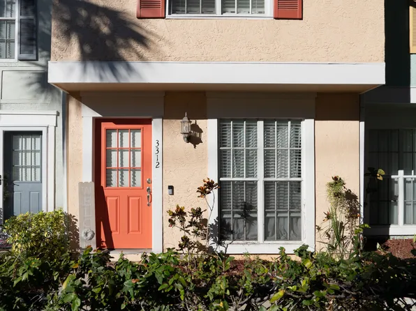 3312 W Wyoming Cir, Tampa, FL 33611