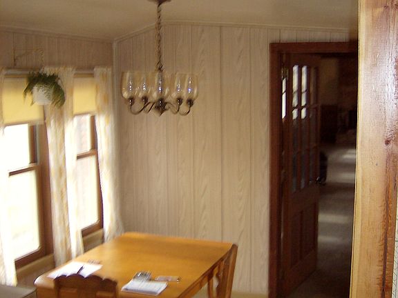 4th image of 1352 County Road D