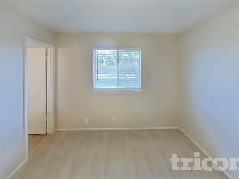 155 Bellvue Dr — Photo 7