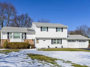 31 Southview Ter S, Middletown, NJ 07748