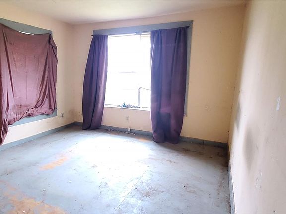 5th image of 7339 Phillips St