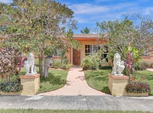 1161 NE 202nd St, Miami, FL 33179