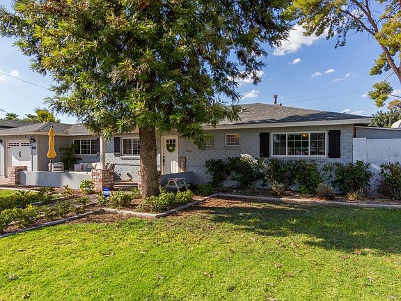 2nd image of 4026 E Glenrosa Ave