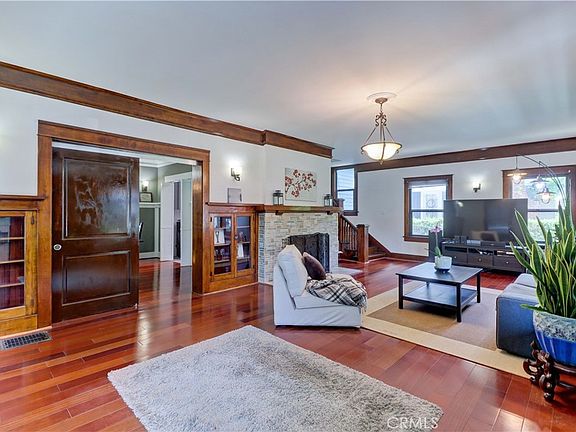 5th image of 223 N Saint Andrews Pl