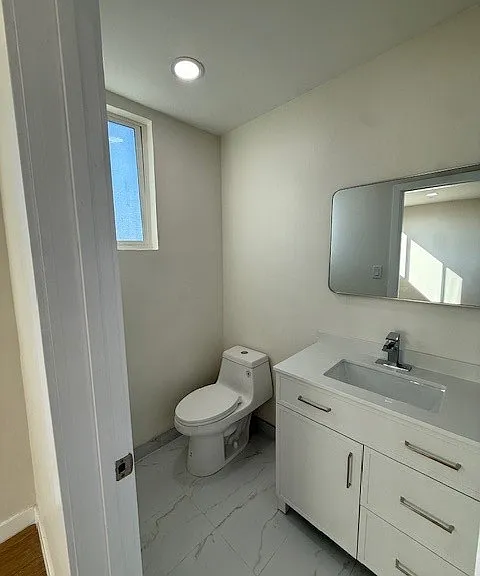 1530 E Broadway #104 — Photo 16