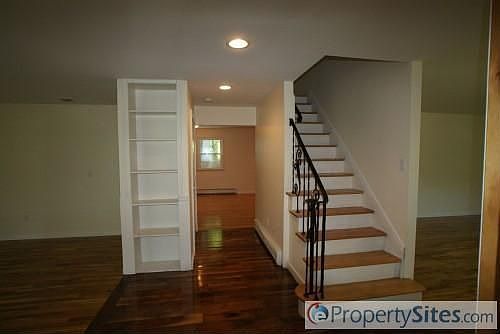 3rd image of 14 Somerset Ln