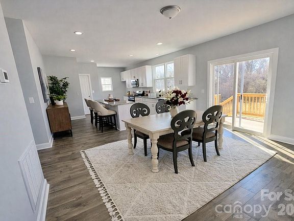 4th image of 1022 Heath Helms Rd