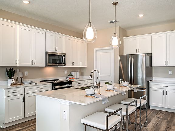 Mariposa - Traditional Charm Interior Design