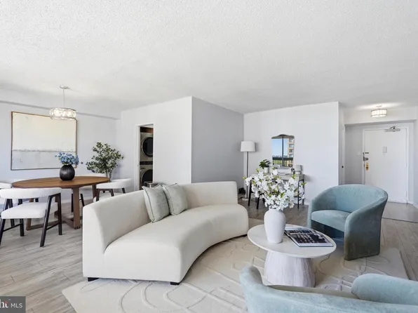 3705 S George Mason Dr APT 1203S, Falls Church, VA 22041