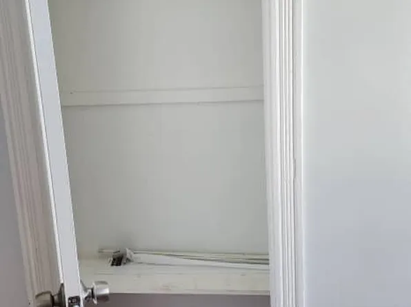 69 Clews St Floor 2, Pawtucket, RI 02861