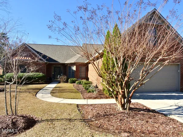 404 Village Green Ct, Trent Woods, NC 28562