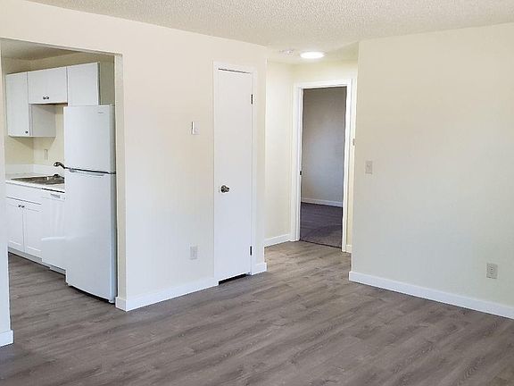 4th image of 11305 241st Avenue Ct E