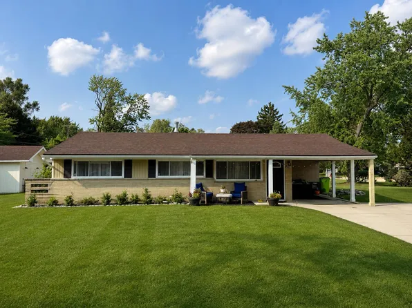 2380 Walce Dr, West Bloomfield, MI 48324
