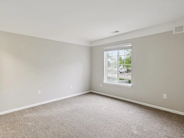 1 Bedroom - 1 Bed / 1 Bath - 961 Sq.Ft.