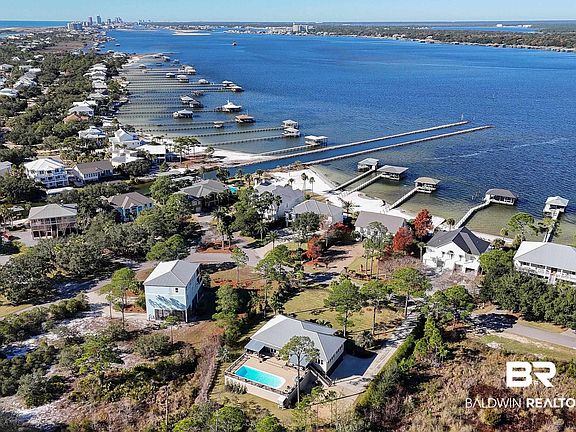 3rd image of 30530 Harbour Dr