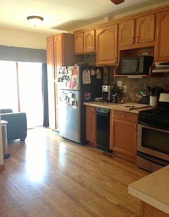 4th image of 4100 N Claremont Ave #1