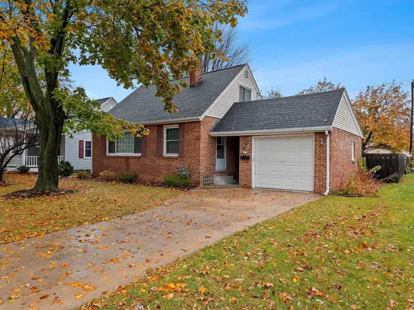 421 S Erie St, De Pere, WI 54115