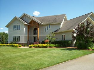 6118 Montmorency Dr SE, Caledonia, MI