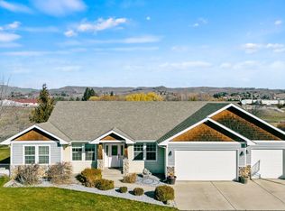 245 El Rio Dr, Yakima, WA 98908