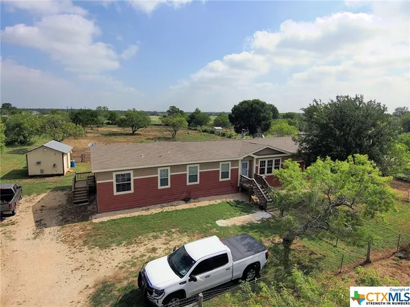 371 High Ridge Meadows Dr, Gonzales, TX 78629