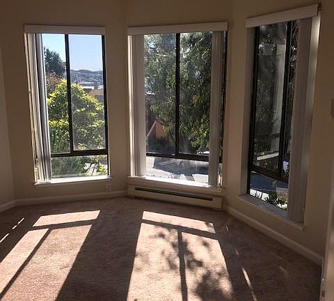 5th image of 370 Monterey Blvd