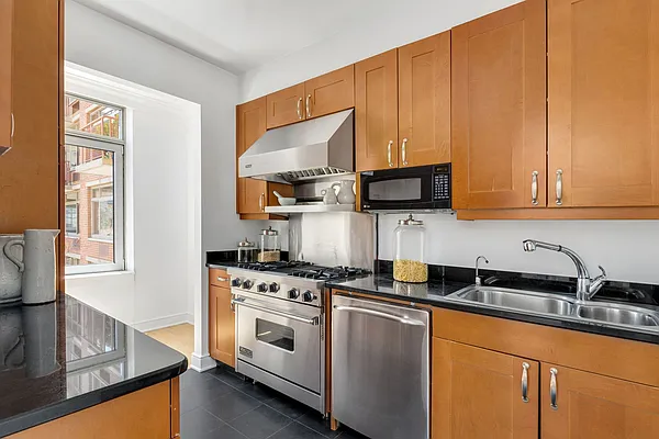 Sold by Compass | media 37